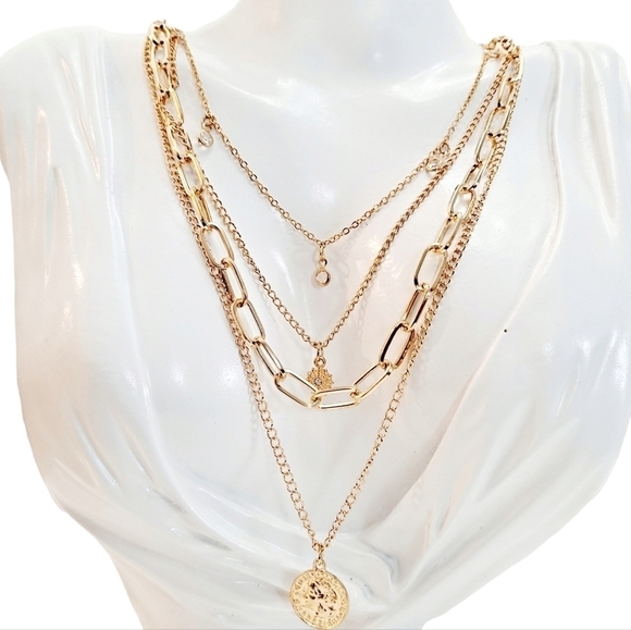 💖 2/$30 Chunky layered statement necklace Gold coin pendant Boho chain - Picture 10 of 12